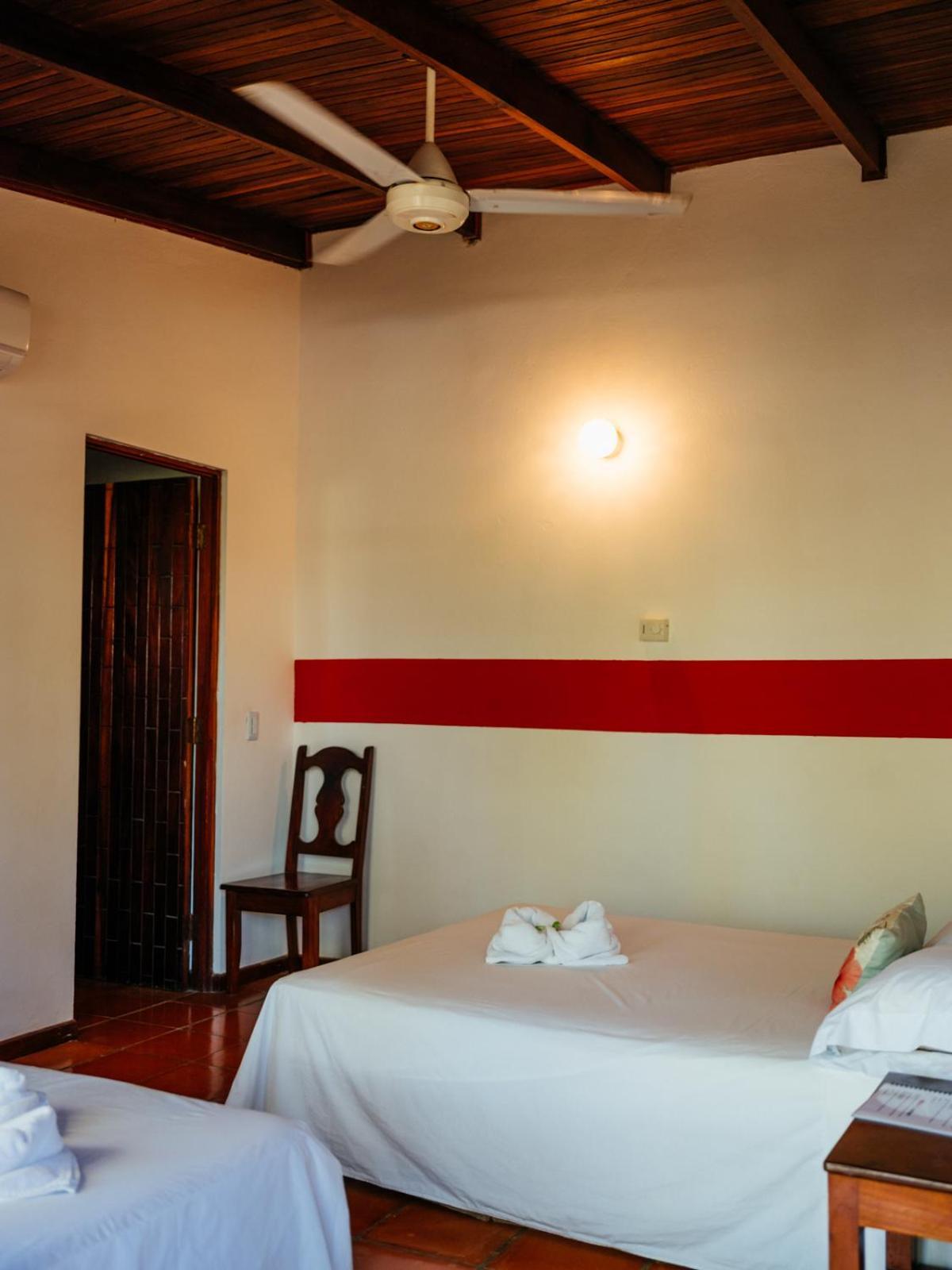 Hotel Hibiscus Cabina 4 Playa Junquillal エクステリア 写真